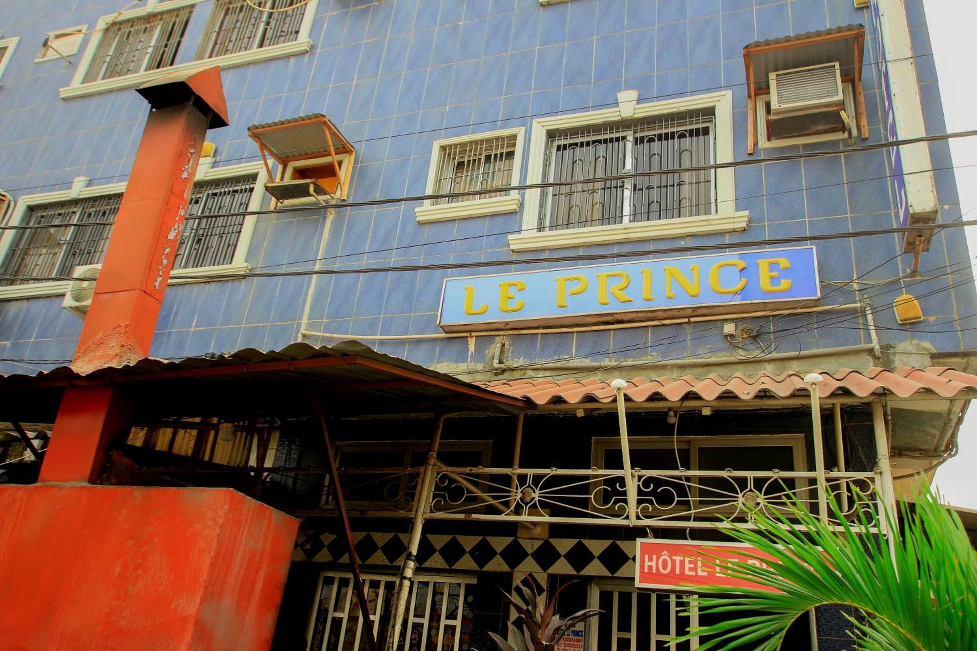 Hotel Le Prince Котону Екстер'єр фото