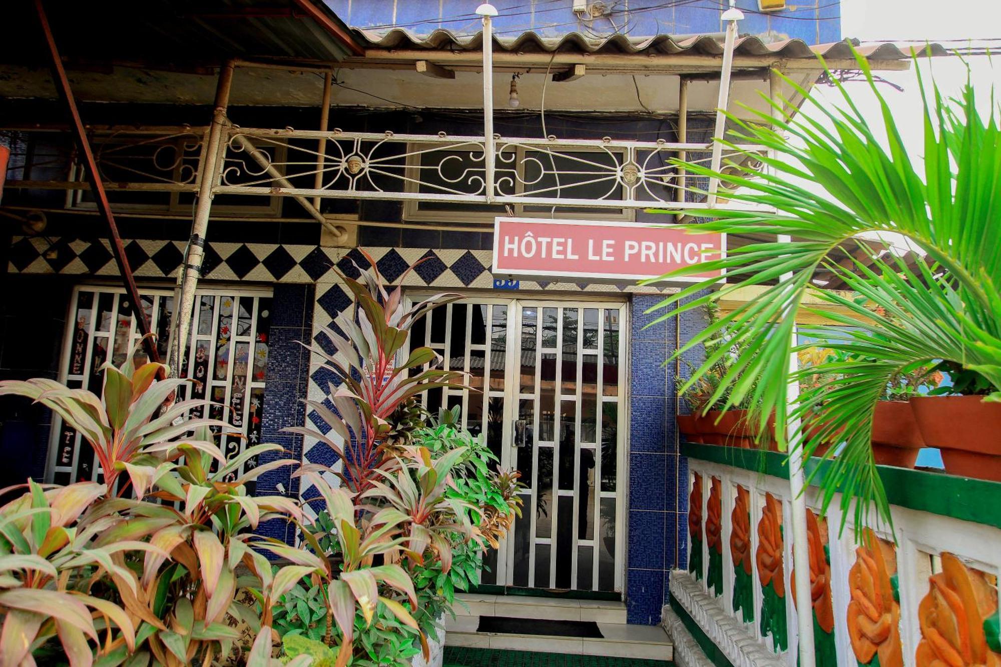 Hotel Le Prince Котону Екстер'єр фото