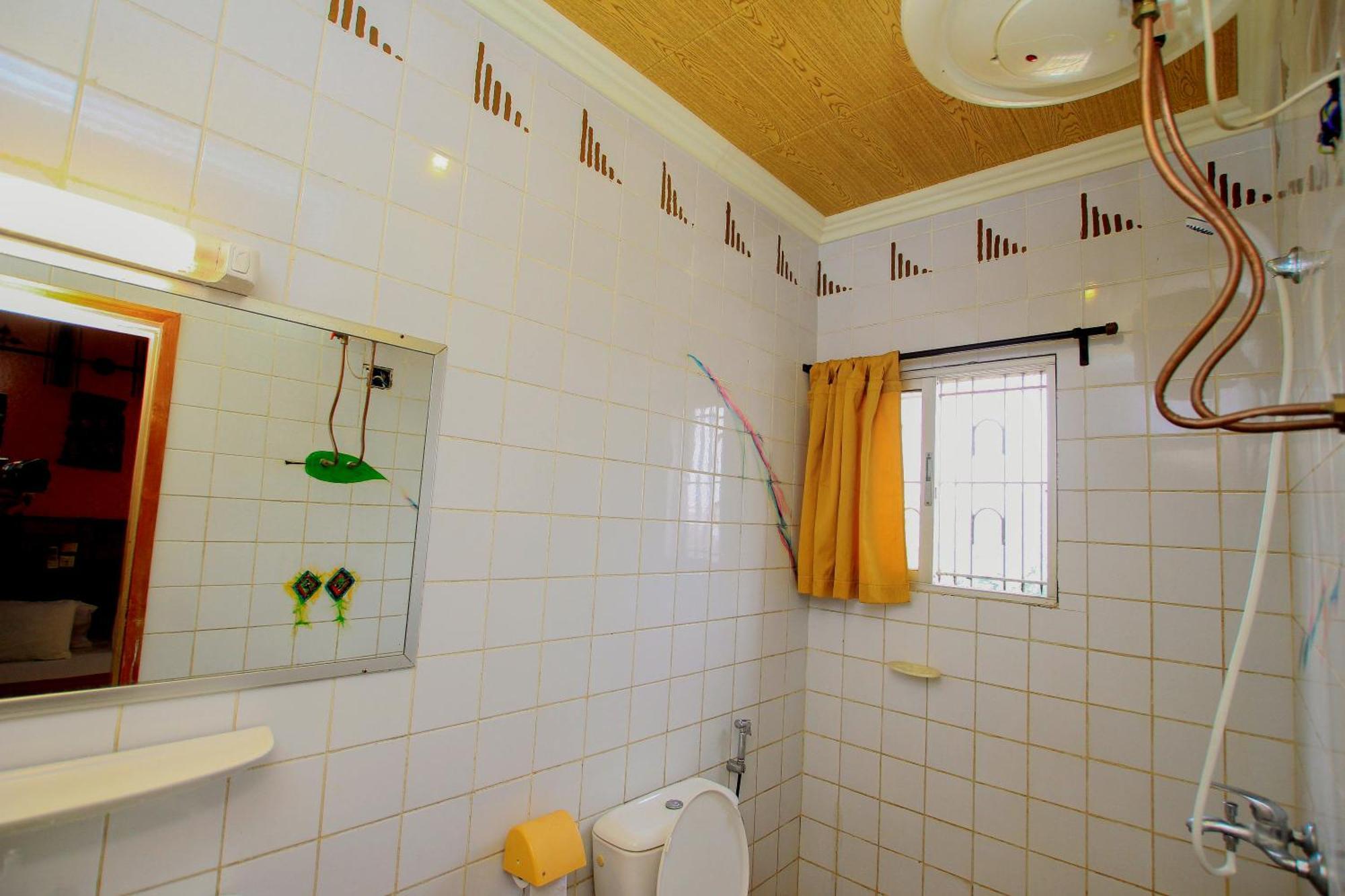 Hotel Le Prince Котону Екстер'єр фото