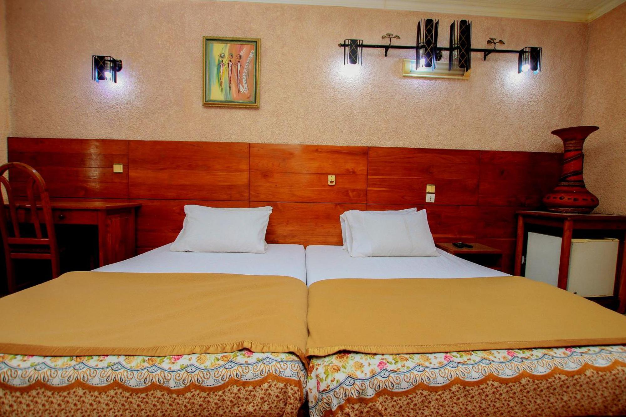 Hotel Le Prince Котону Екстер'єр фото